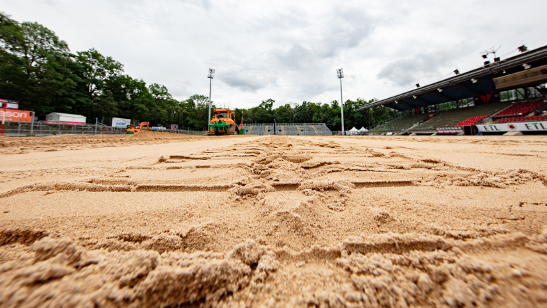 Im Sportpark Höhenberg wurde eine Rasenheizung mit einem neuen Schichtenaufbau installiert.