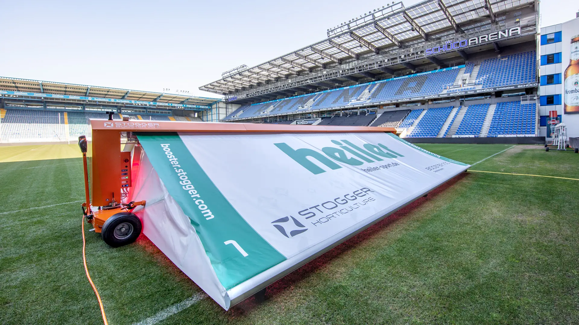 Schüco Arena Wachstumsbeleuchtung Zelt